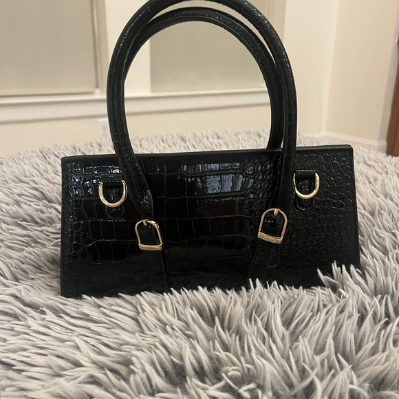 Melie Bianco Black East West Shoulder Bag - Picture 3 of 4